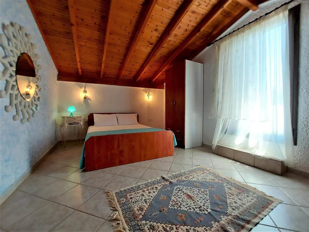 Elani Private Retreat - Villa Maria Garden Escape  Siviri