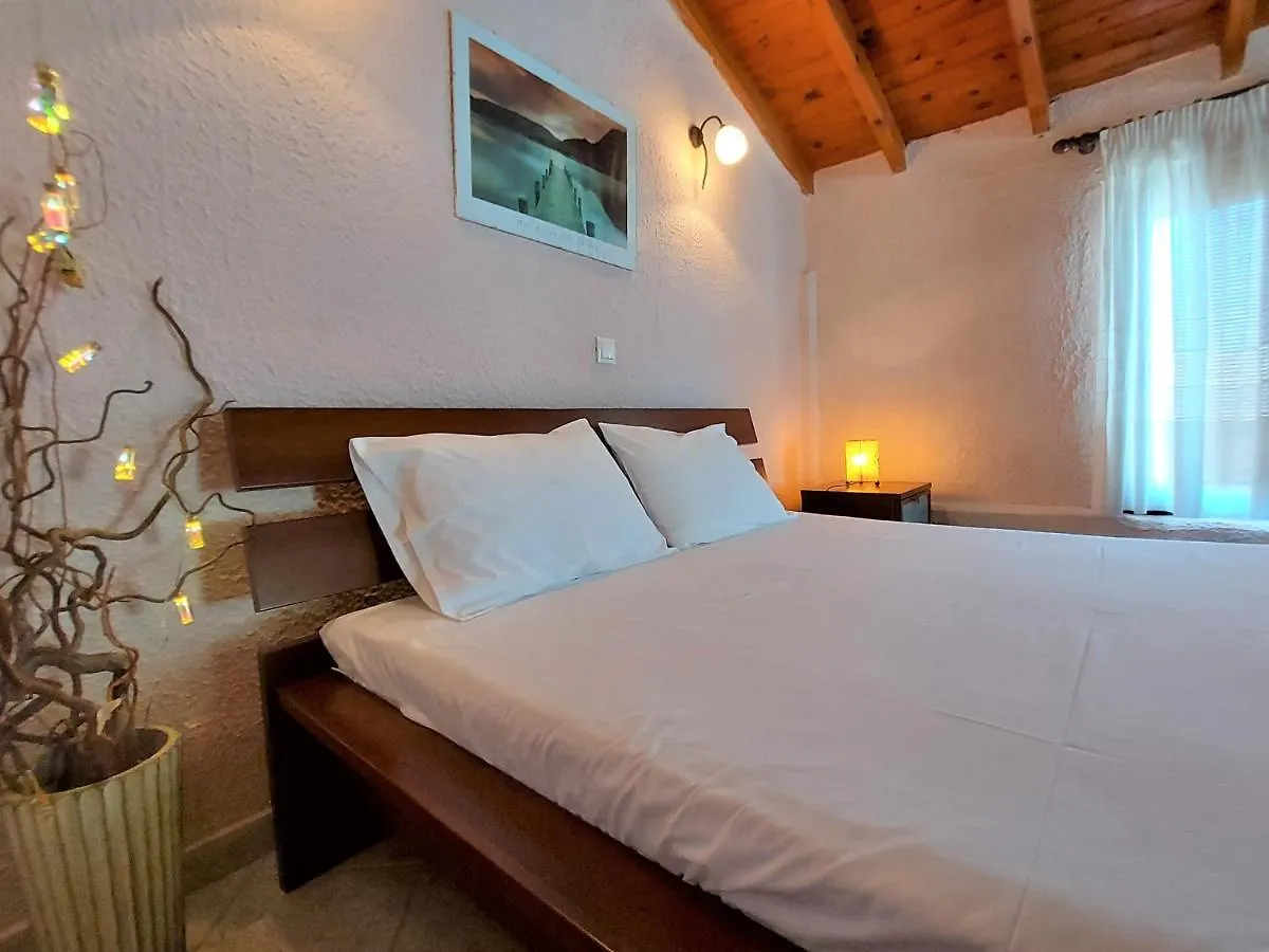 Elani Private Retreat - Villa Maria Garden Escape  Siviri